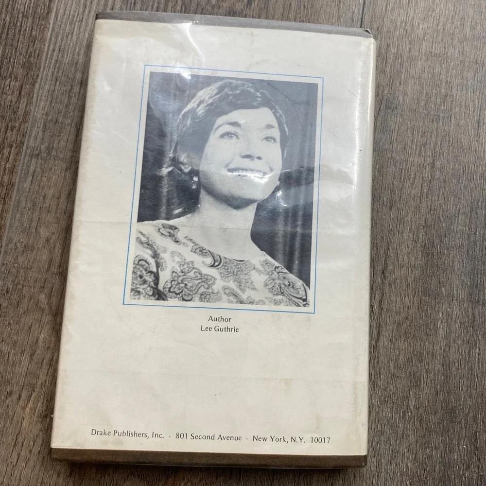 The Life and Loves of Cary Grant Biography Lee Guthrie Hardcover Vintage‎ Book